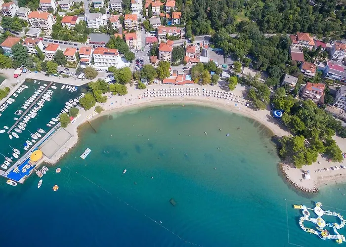 Дом отдыха Family Friendly House With A Swimming Pool Dolinci, Crikvenica - 23065 *